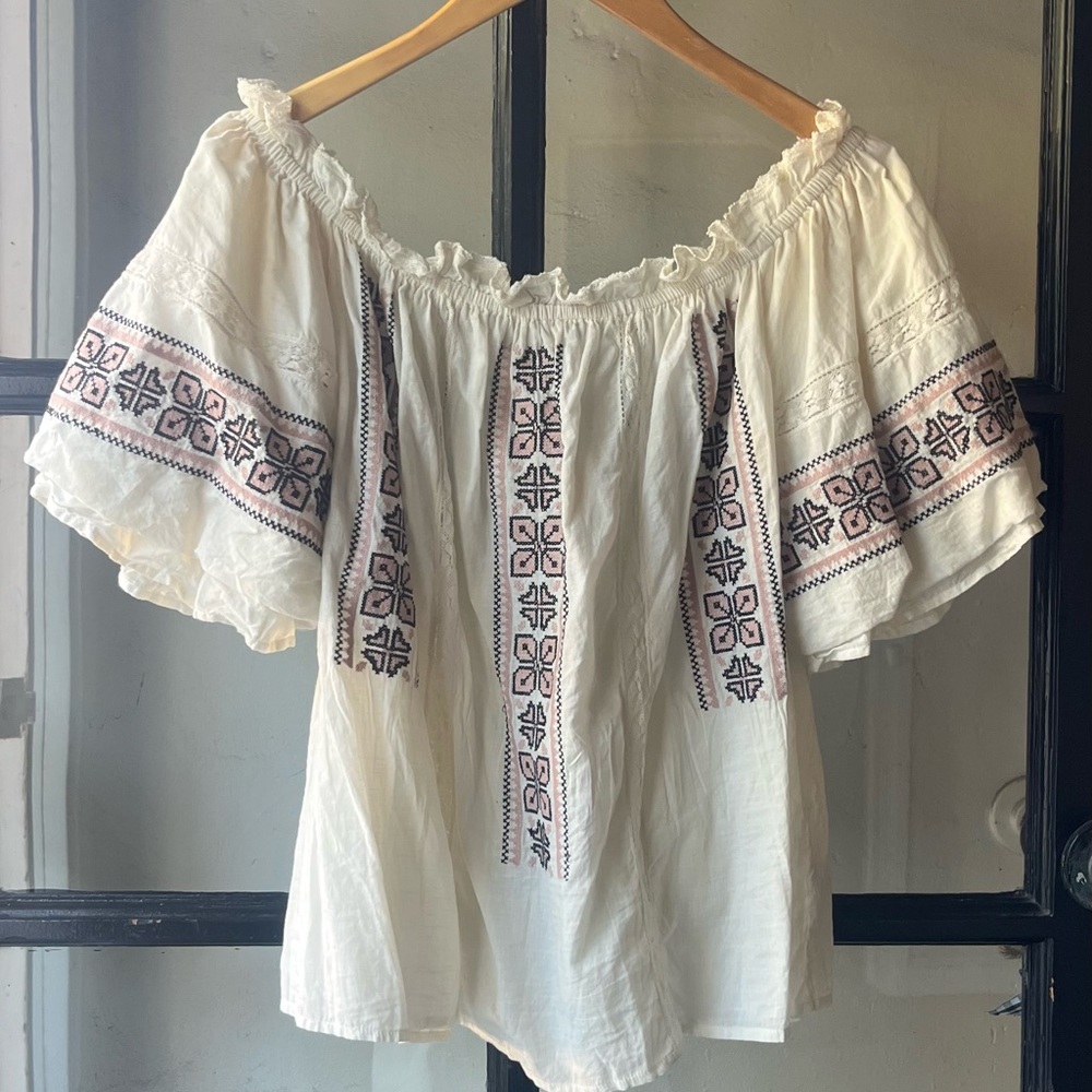 Darling Love Shack Fancy Mexican Style Embroidered Trim Peasant Off White Blouse